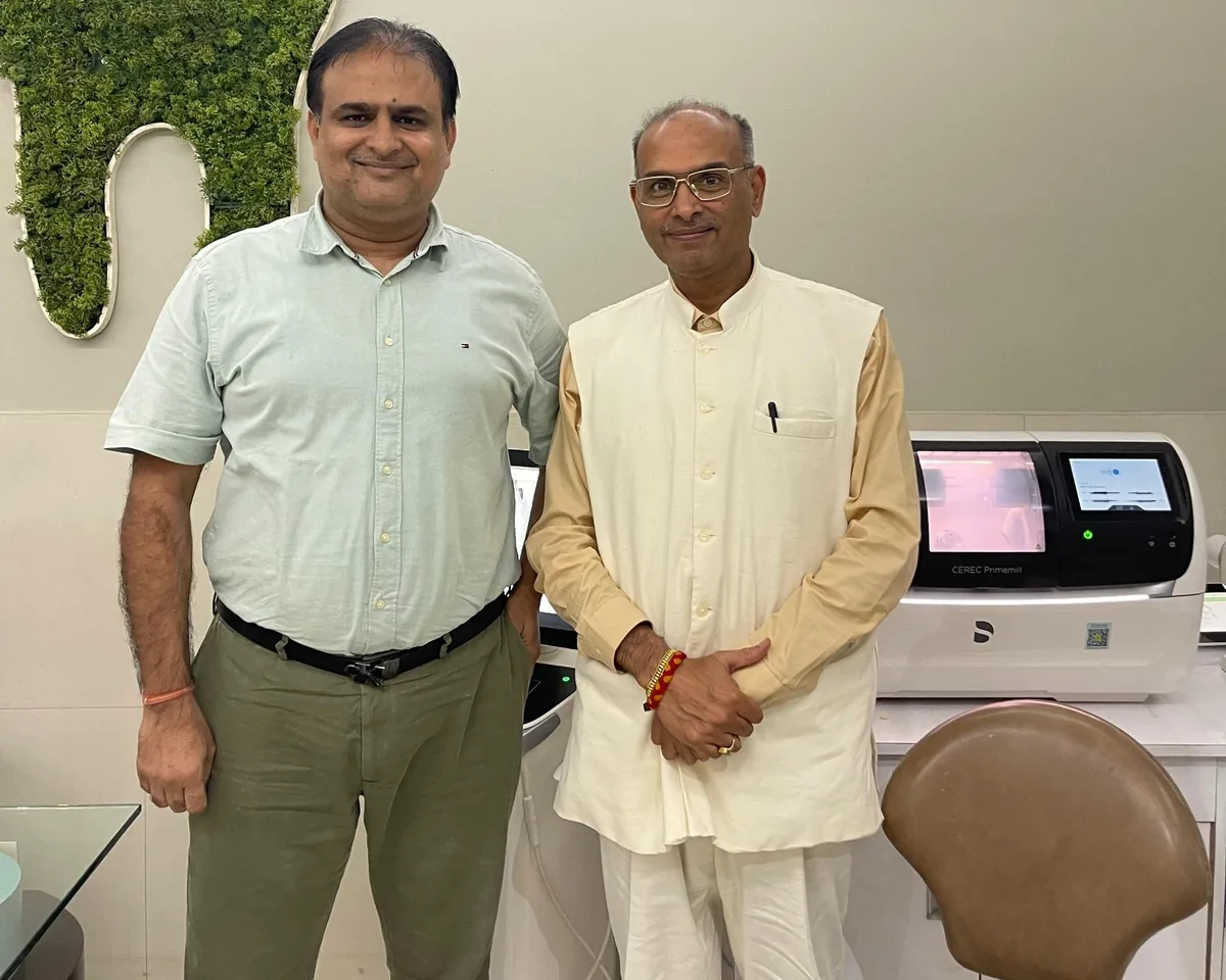 Dr. Asheesh K. Sawhny with a visiting dental colleague at Dr Sawhney’s My Dentist, Kakadeo, Kanpur
