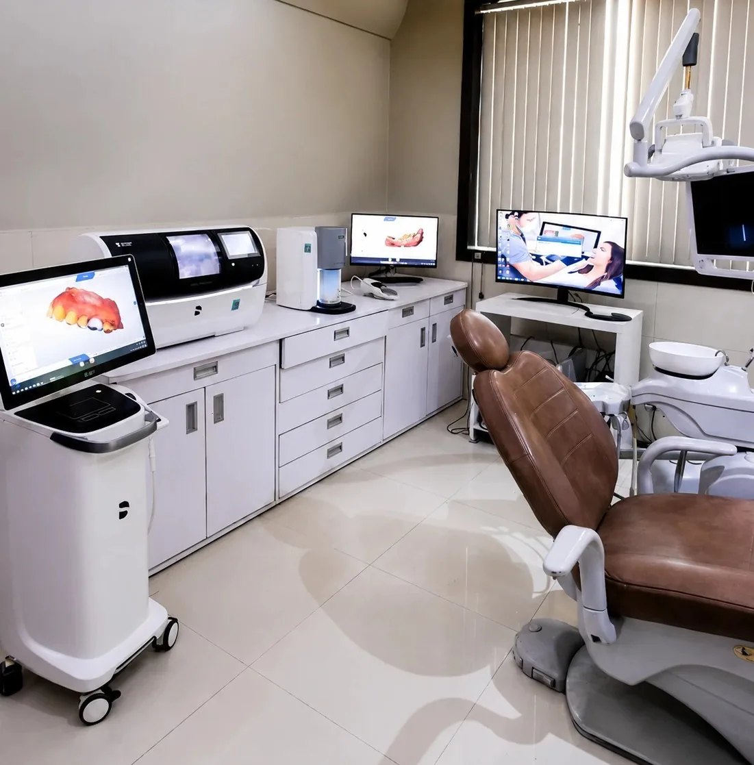Advanced CEREC digital treatment room at Dr Sawhney’s My Dentist Kanpur